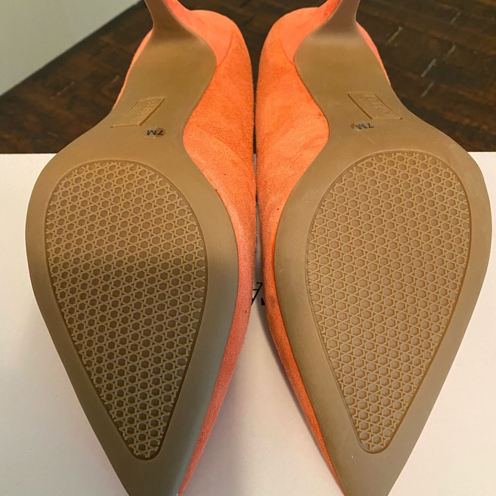 Shoes - Picture 2 of 6